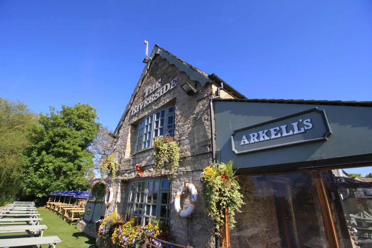 The Riverside Lechlade Extérieur photo