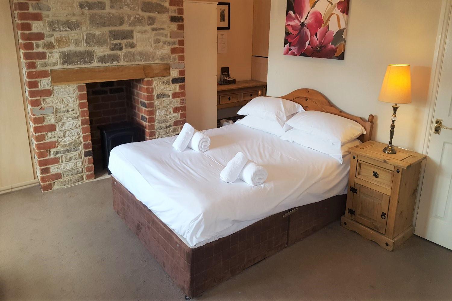 The Riverside Lechlade Chambre photo